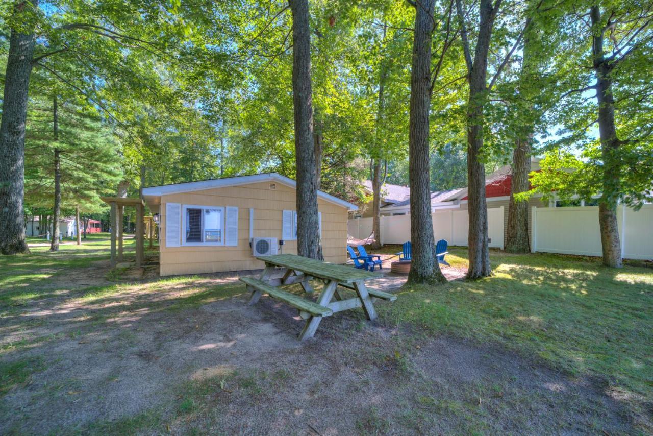 Scenic Drive Resort Muskegon Exterior photo